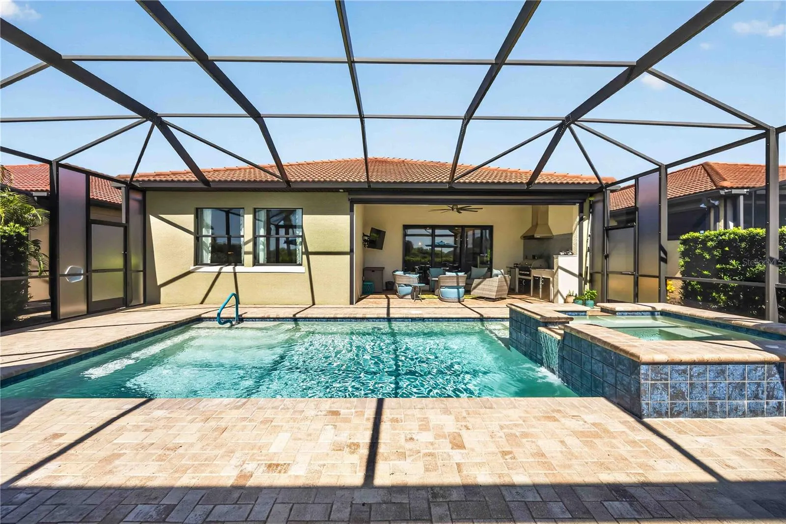 Pool and Spa have total privacy