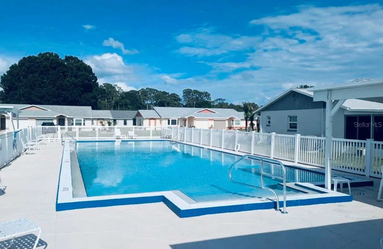 community heated pool