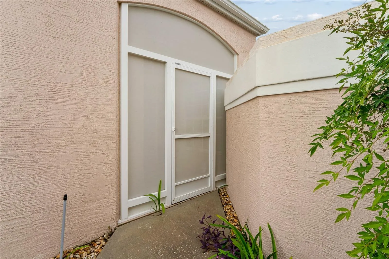 Screened Entry