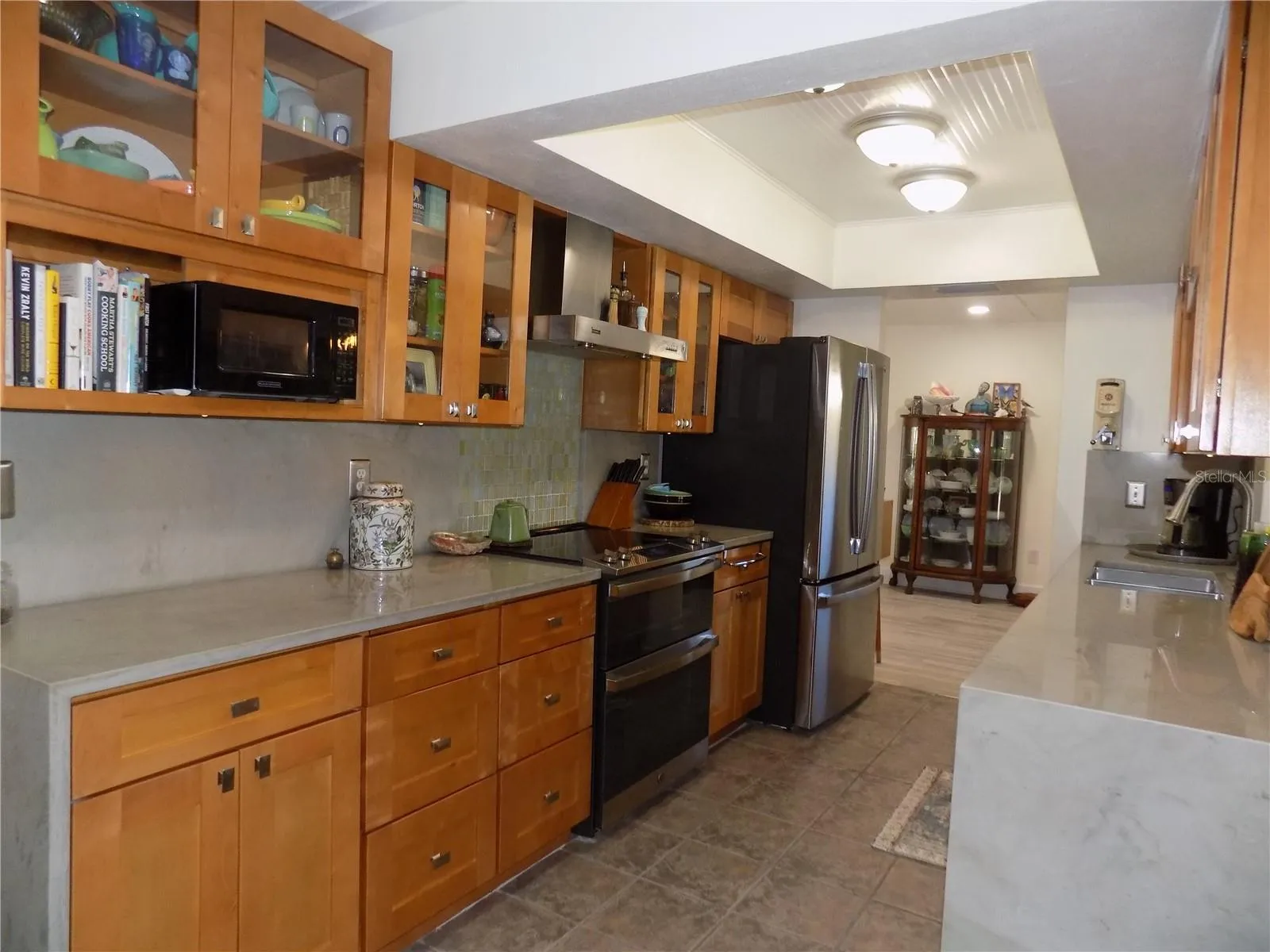 Brazilian quartzite counters & newer cabinetry