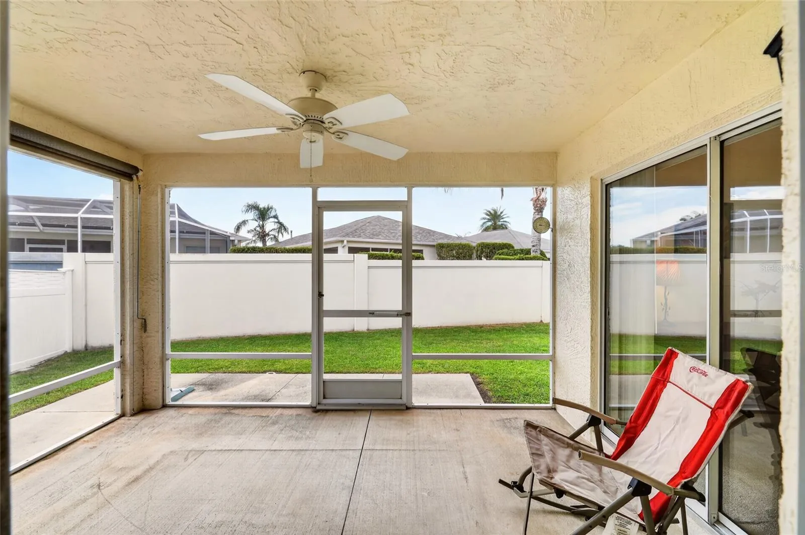 Screened in Lanai