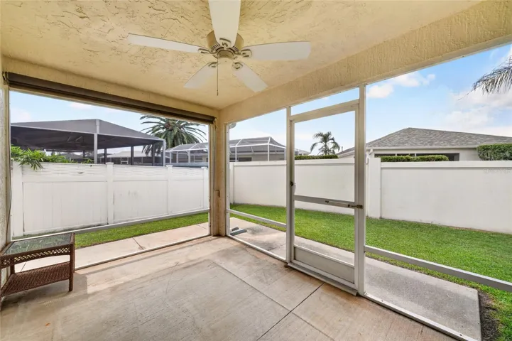 Screened in Lanai