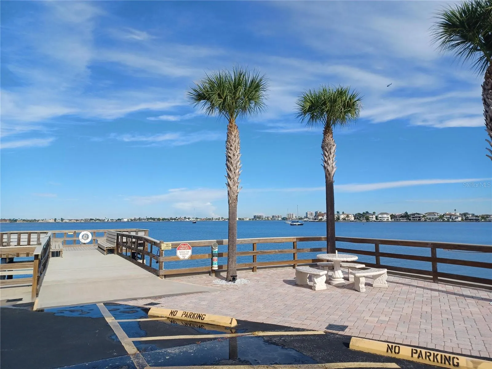 Fising dock