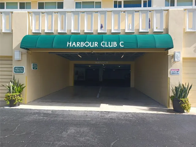 Harbour Club C