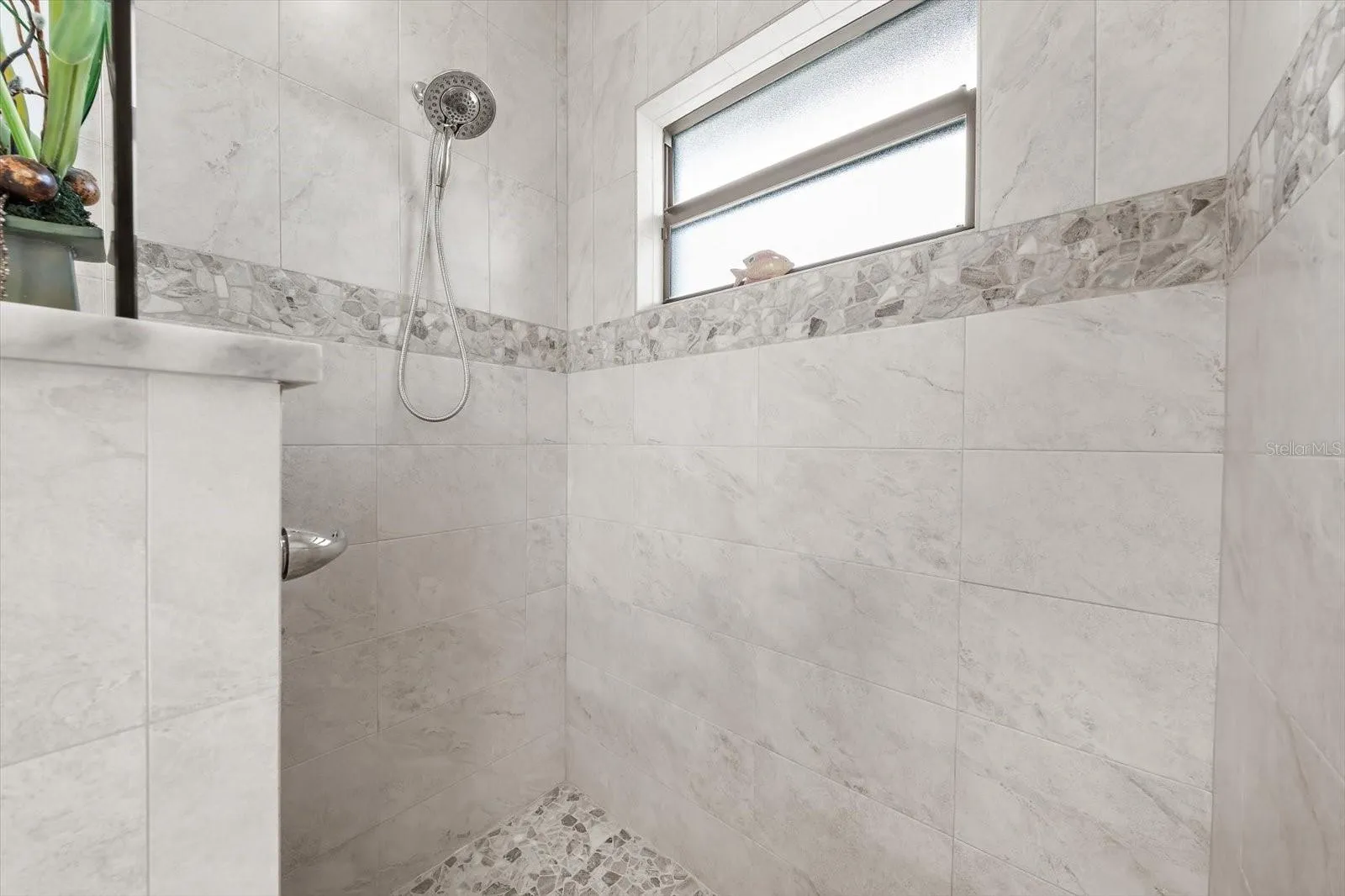 Dramatic Floor-To-Ceiling Tile