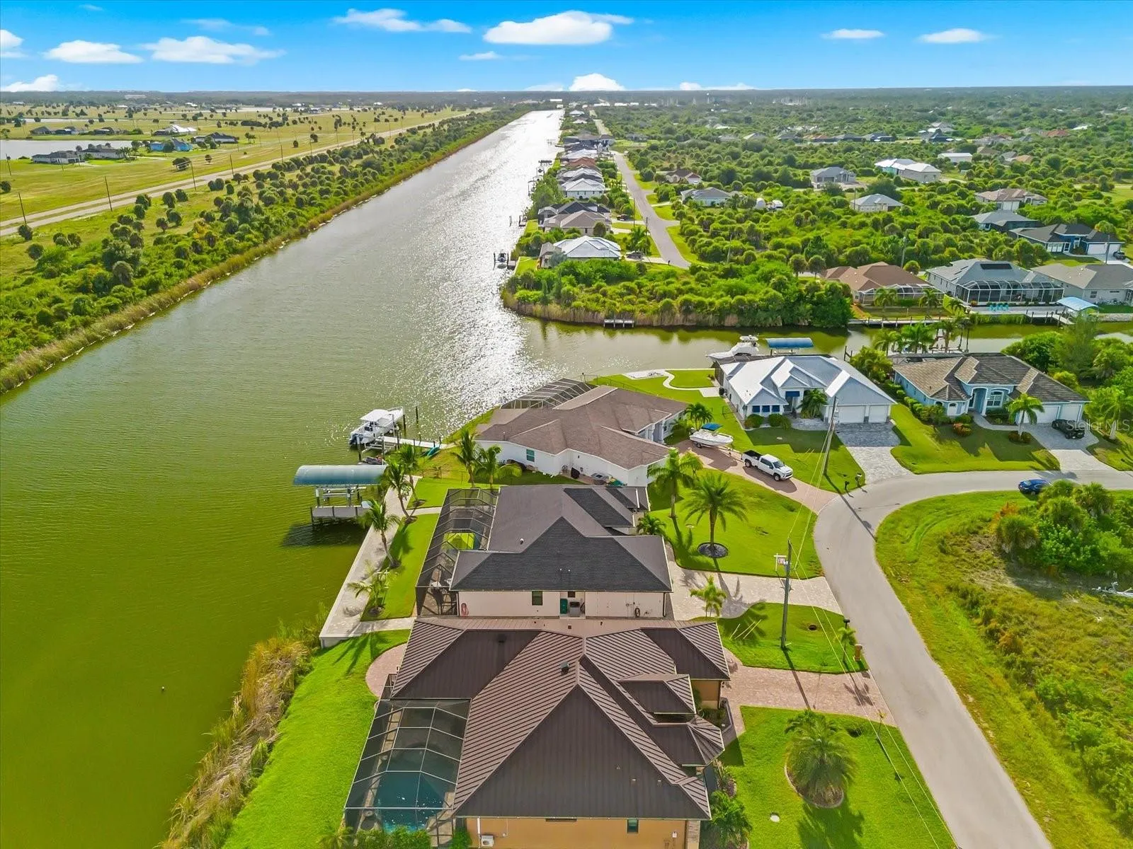 Boating Enthusiast's DREAM Neighborhood