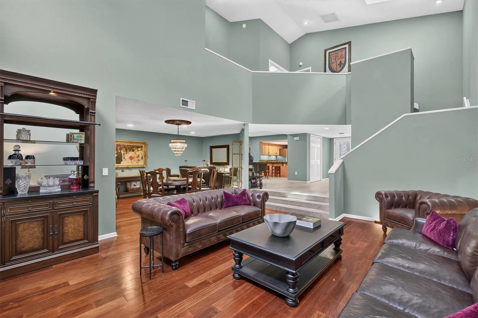 Living Room & Dining Area