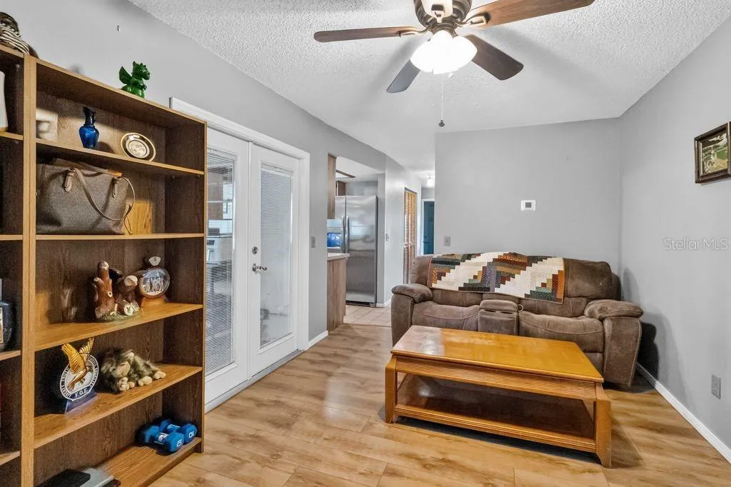 2nd living room