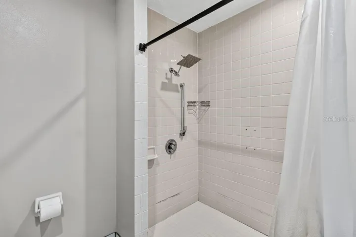 wheelchair roll-in shower