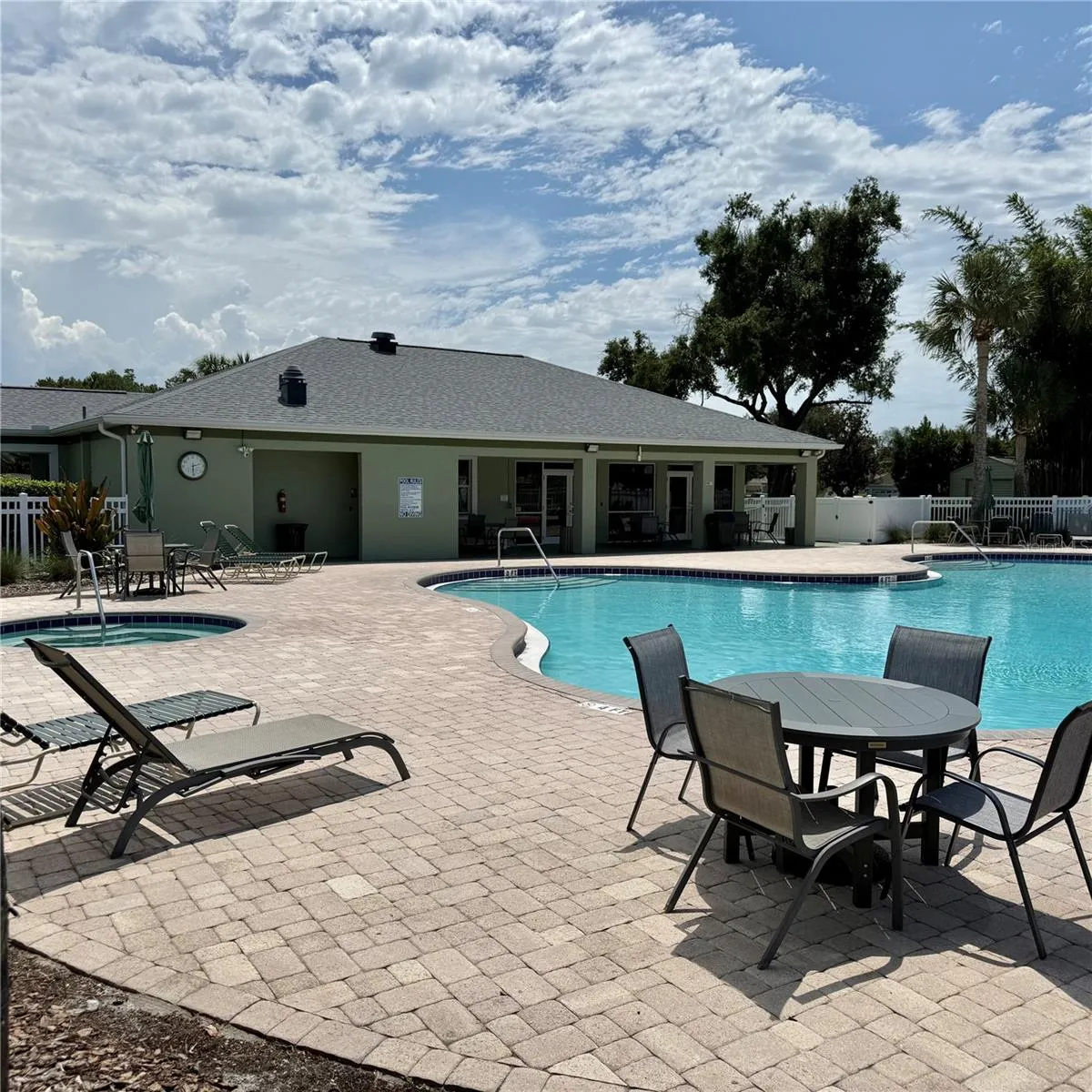 Community pool