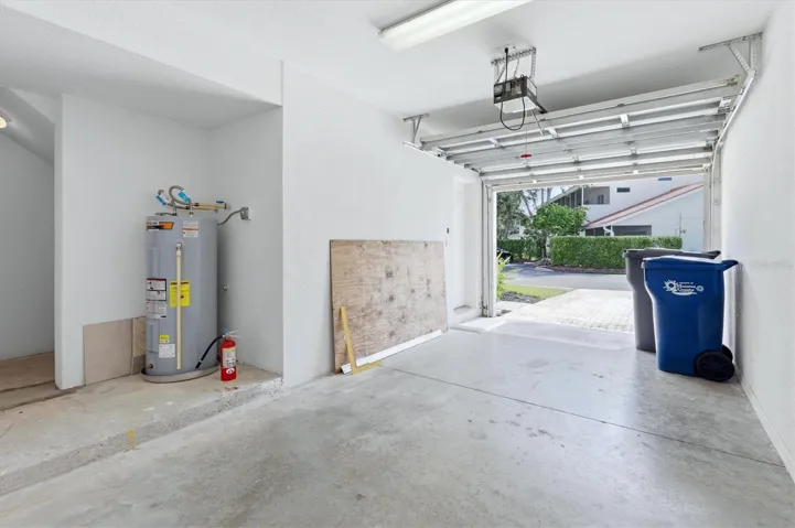 Large Garage w/Storage