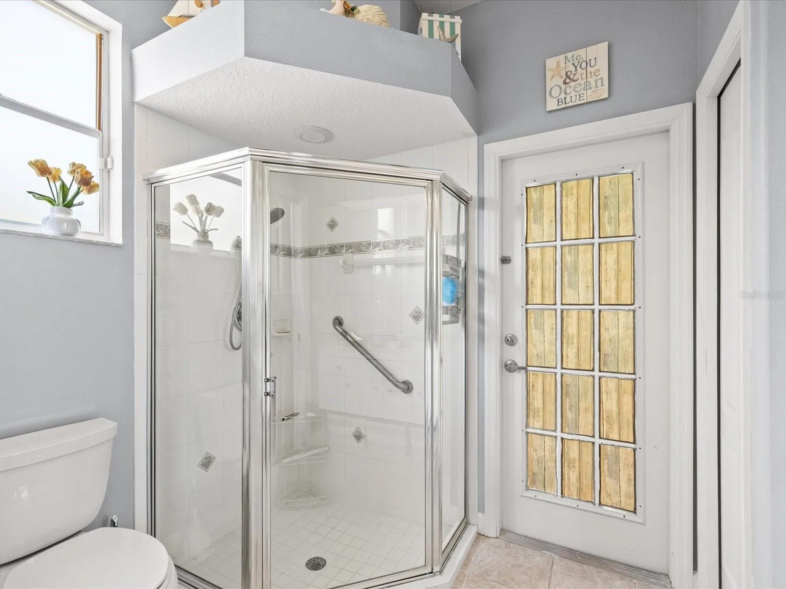 En Suite has a doorway to the Pool and Lanai