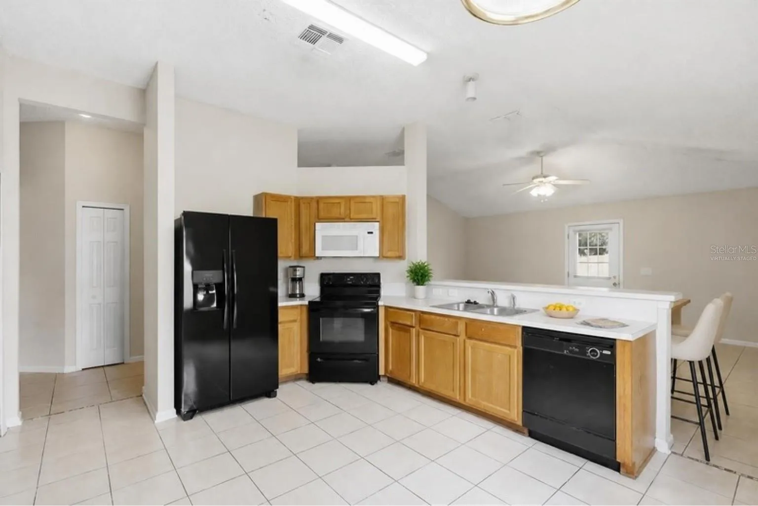 Virtually staged - kitchen