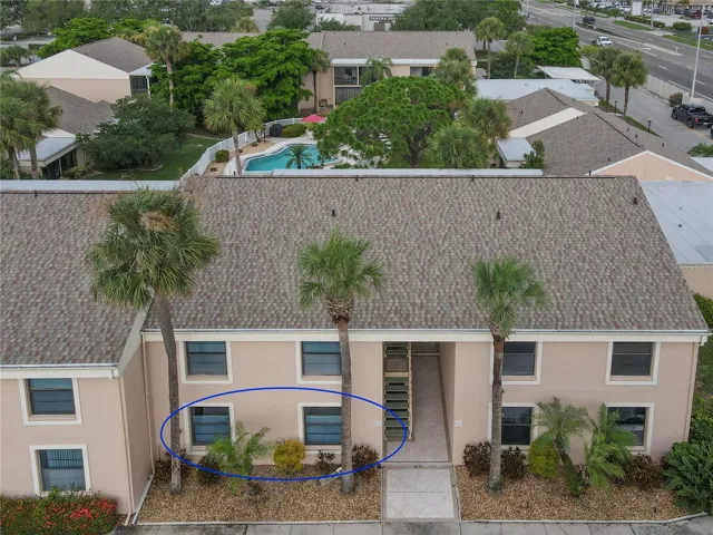 Front entrance 6337 Manatee Ave W