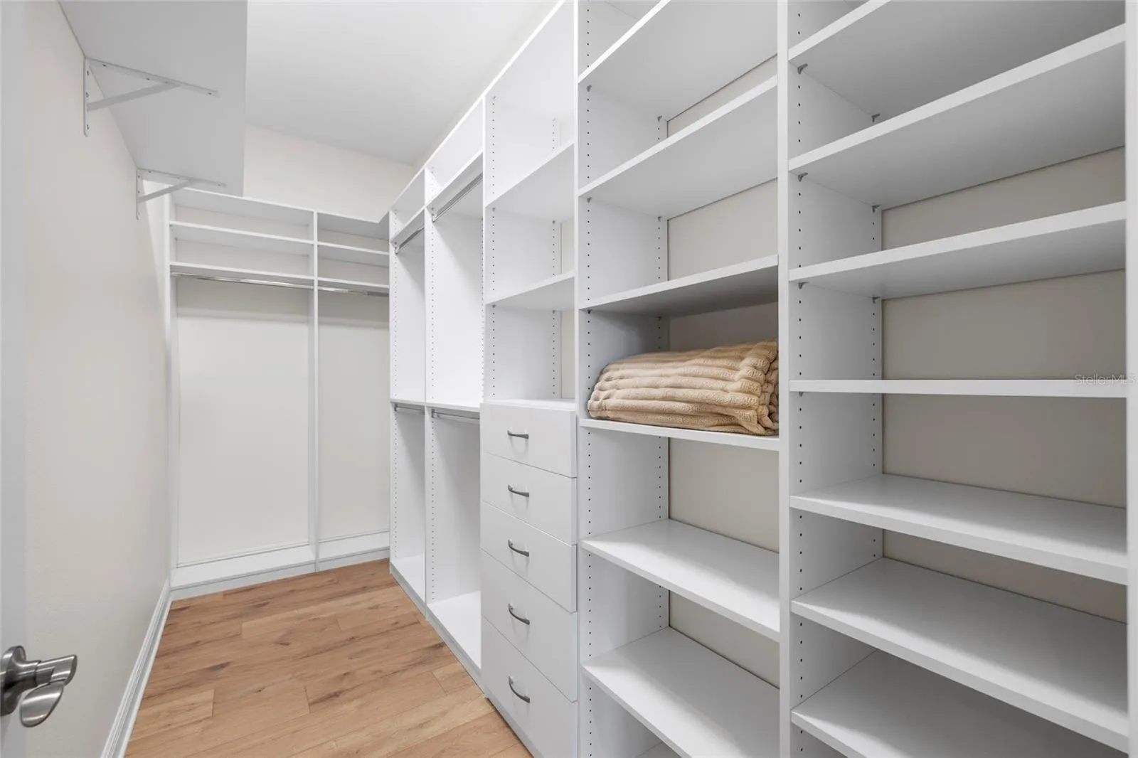Walk-in Closet