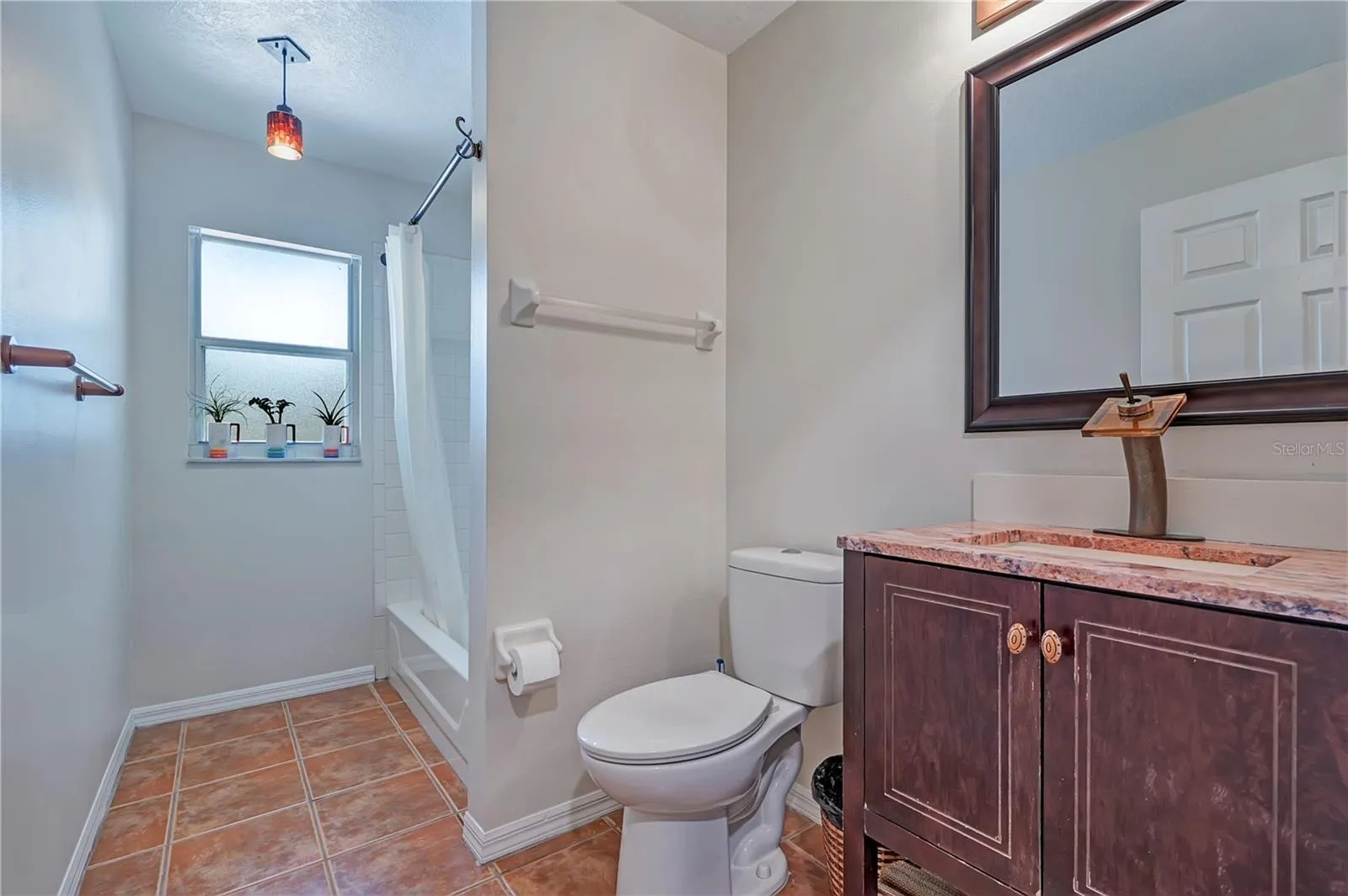 2nd Bathroom
