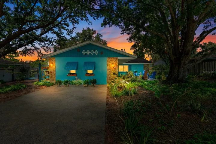 Amazing St. Pete Location