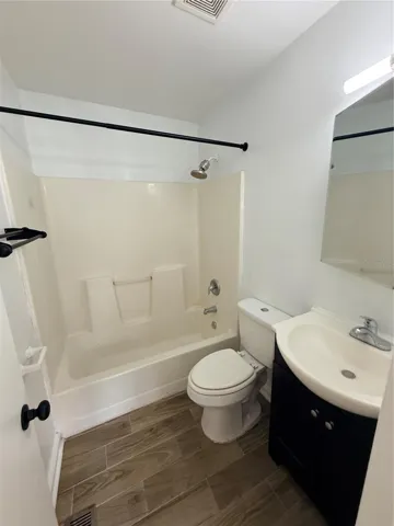 Full bathroom