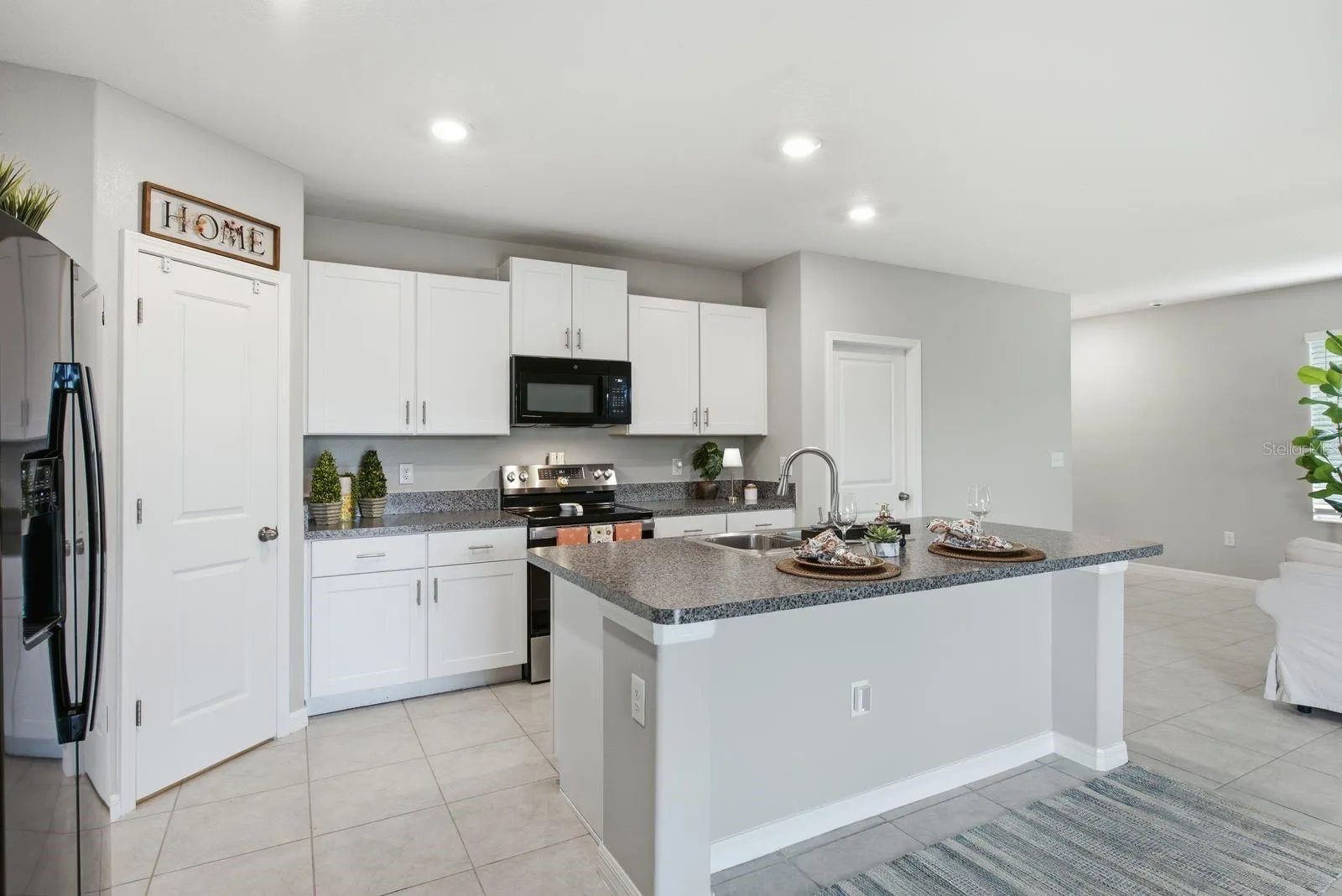 Spacious Kitchen