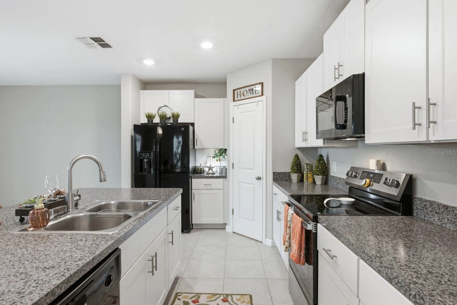 Spacious Kitchen