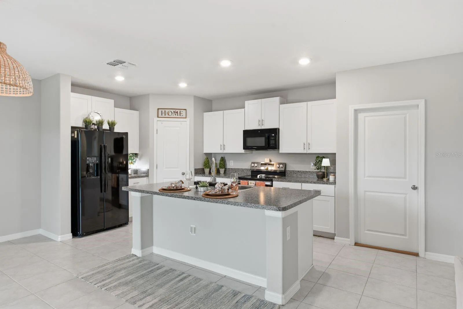 Spacious Kitchen