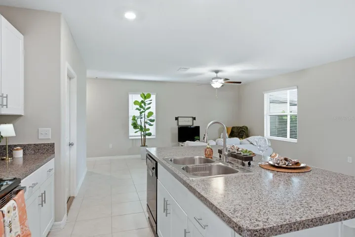 Spacious Kitchen
