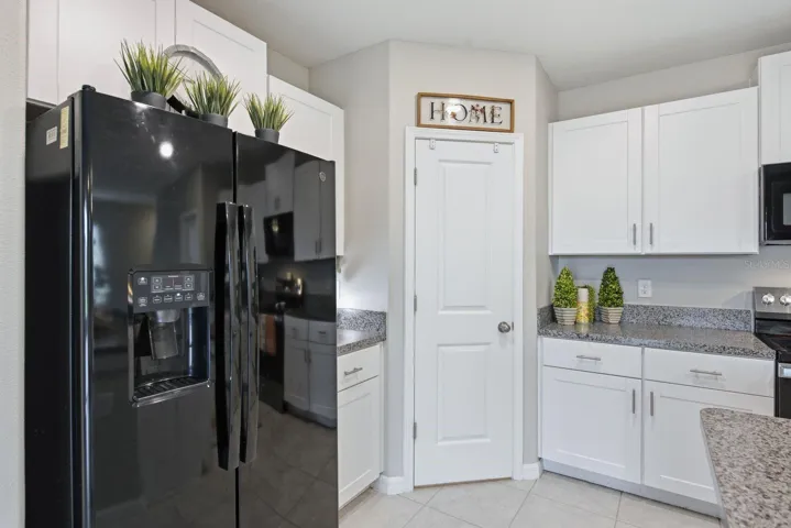 Spacious Kitchen