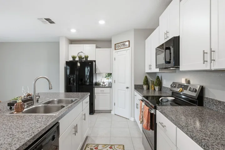 Spacious Kitchen