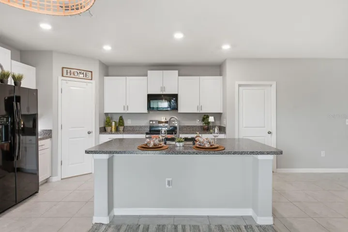 Spacious Kitchen