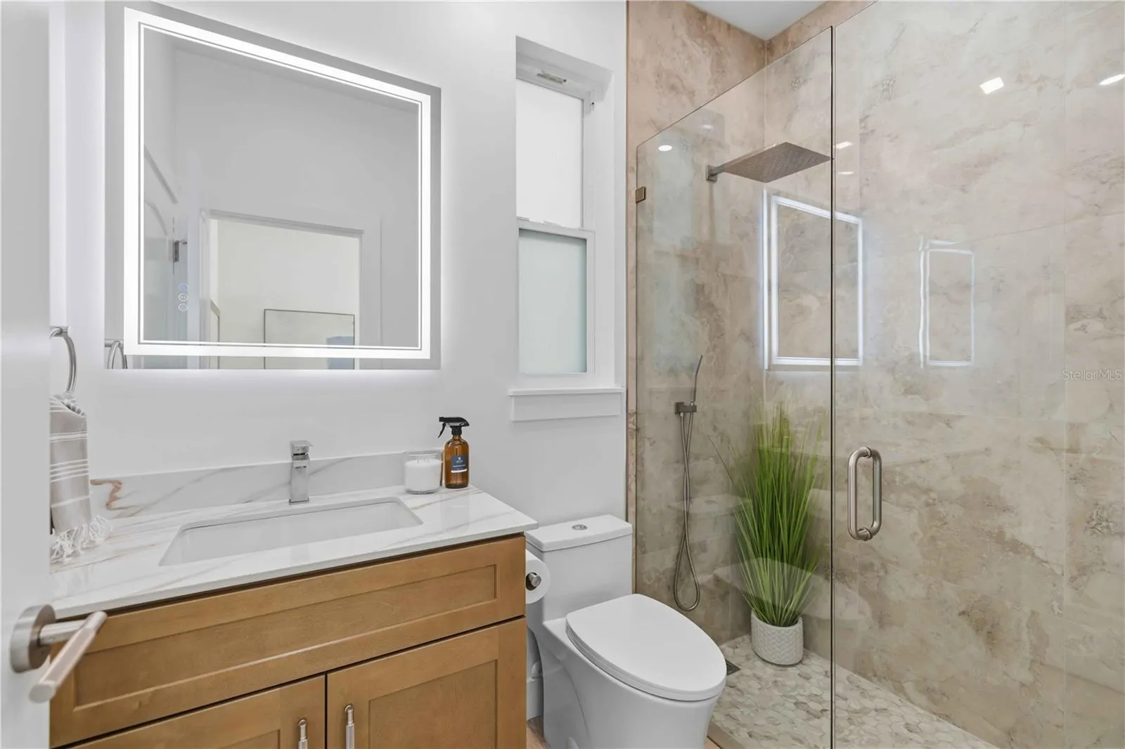 Jack-n-Jill Bath