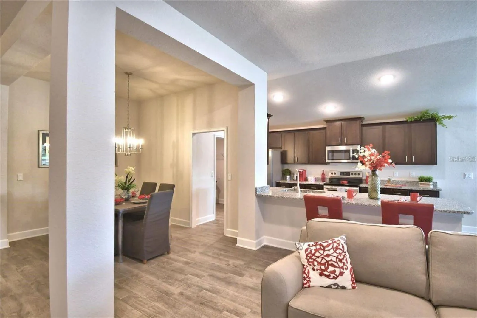 Similar home with same floorplan. Colors and options may vary.