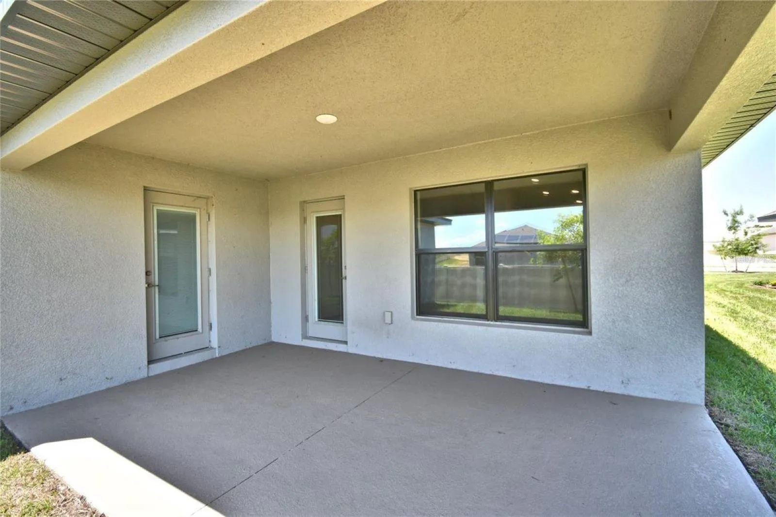 Similar home with same floorplan. Colors and options may vary.