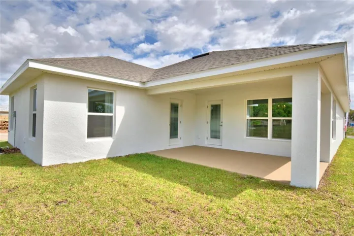 Similar home with same floorplan. Colors and options may vary.