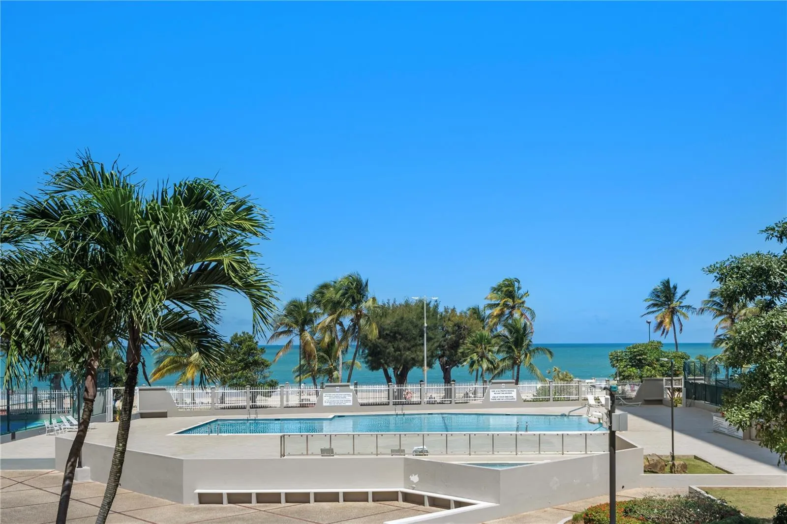 Coral Beach PH - Pool
