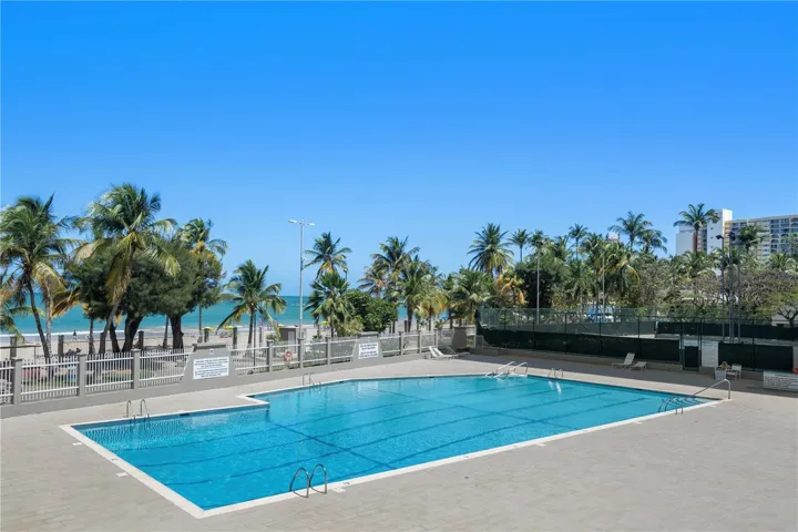 Coral Beach PH - Pool