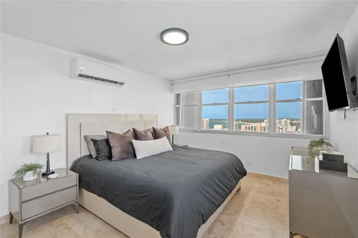 Coral Beach PH - Primary Bedroom