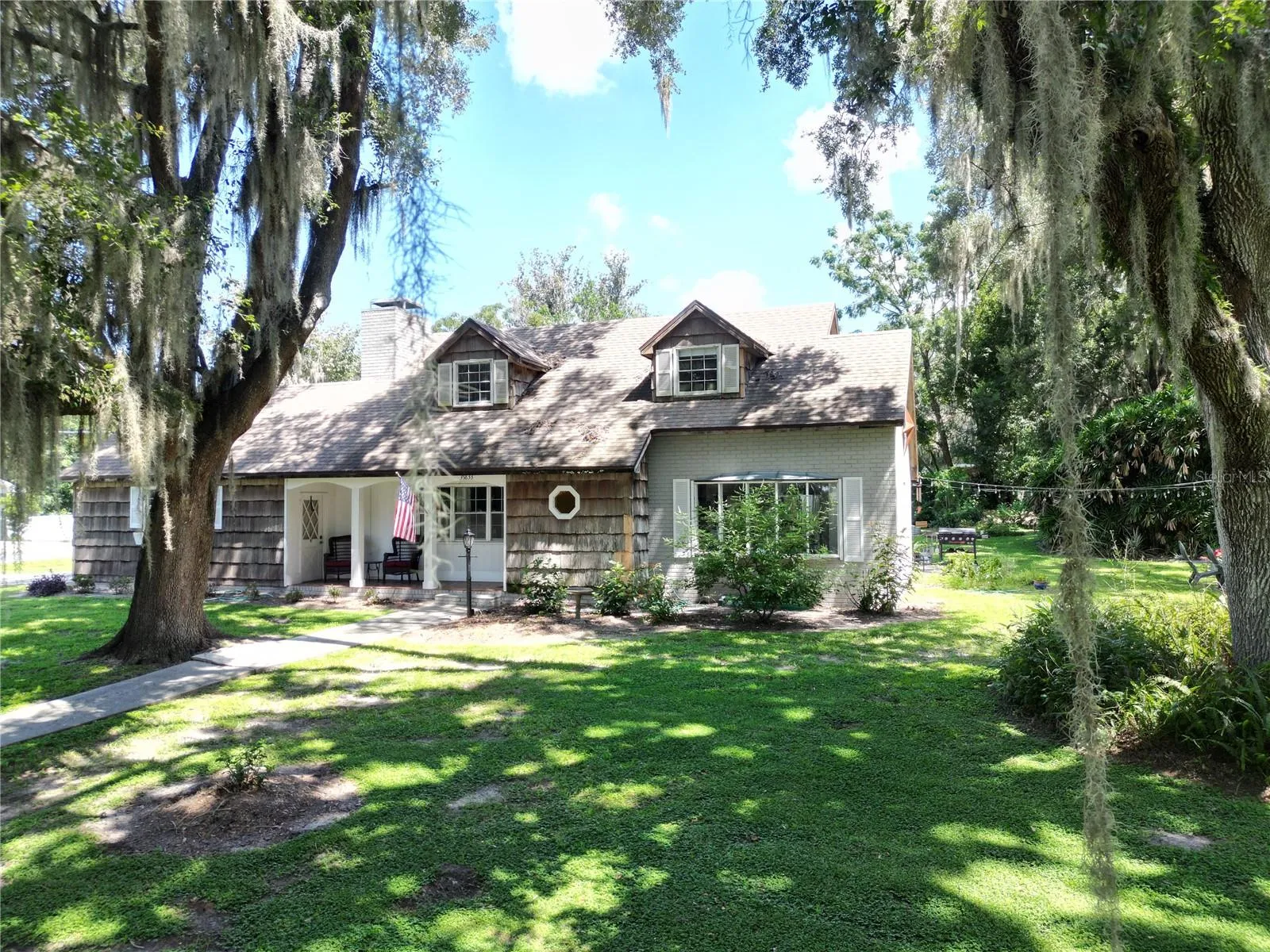 THIS COULD BE YOUR CAPE COD HOME HERE IN DADE CITY