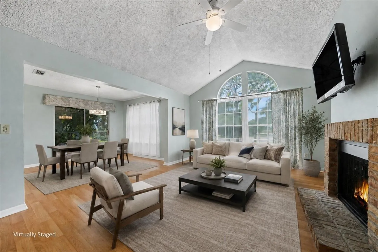 Virtually Staged Living/Dining