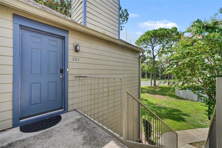 Front Door/Entry