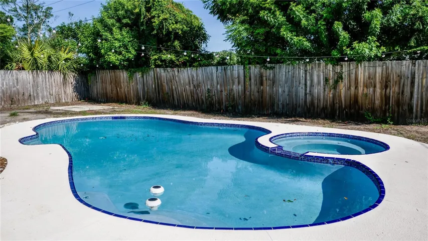 Pool 4