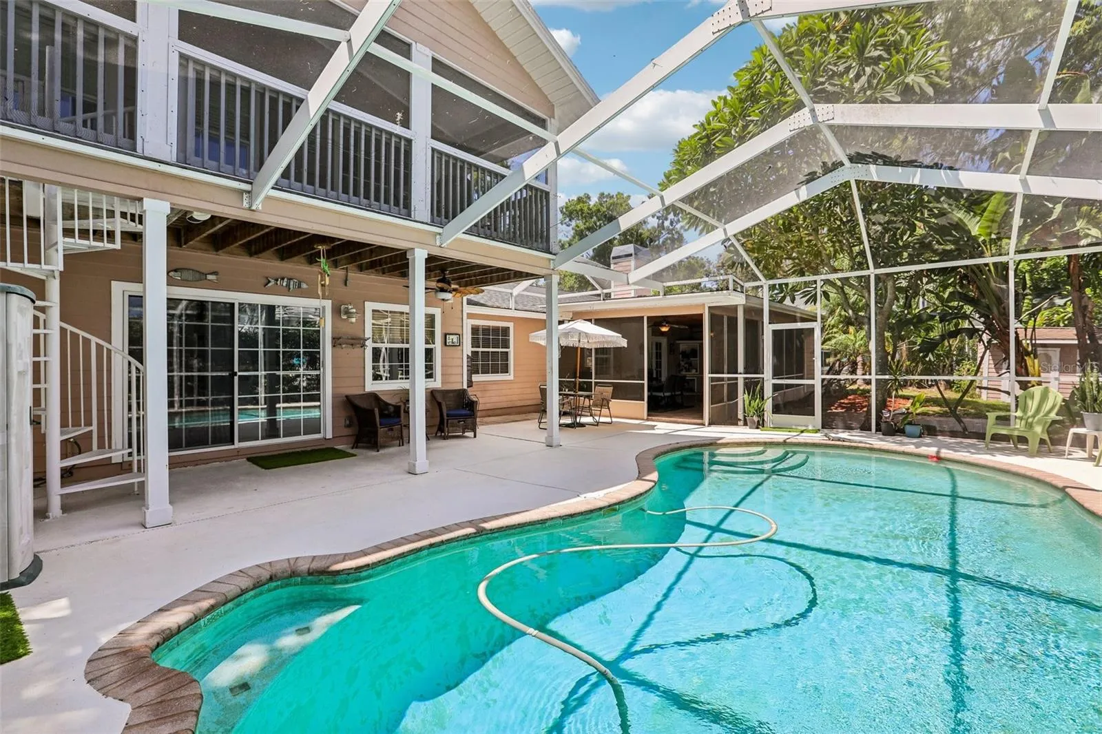 Large two story screened patio