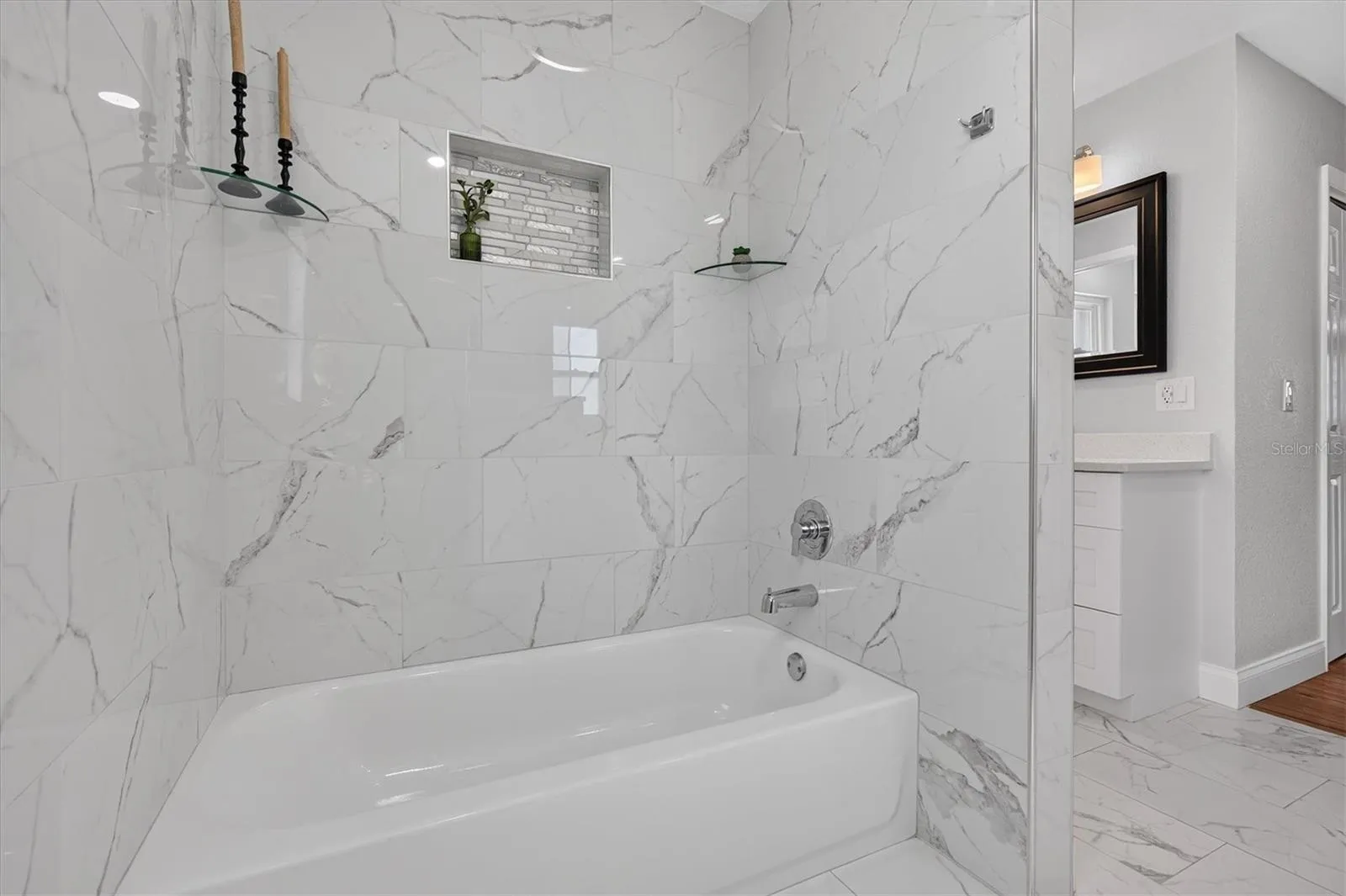 Tub