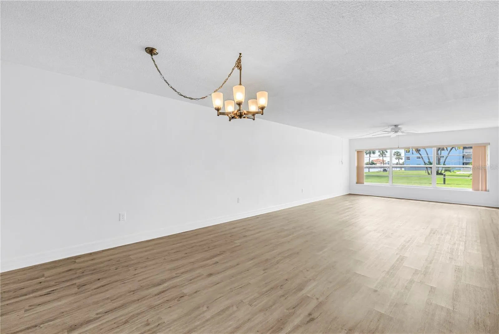 Dining Room / Living Room