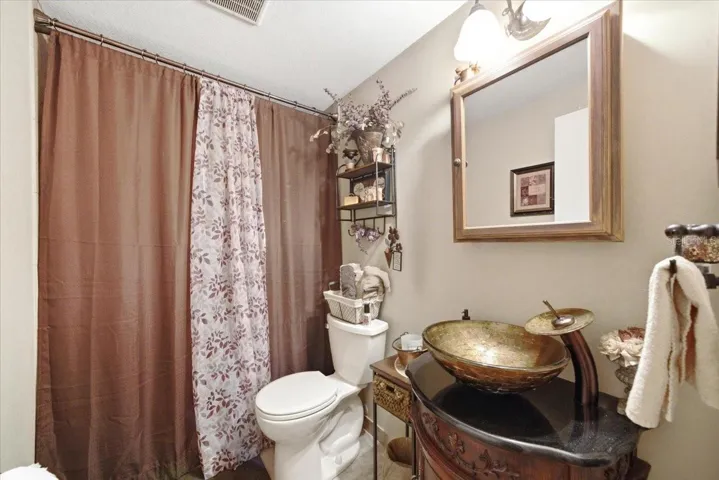 2nd Bathroom