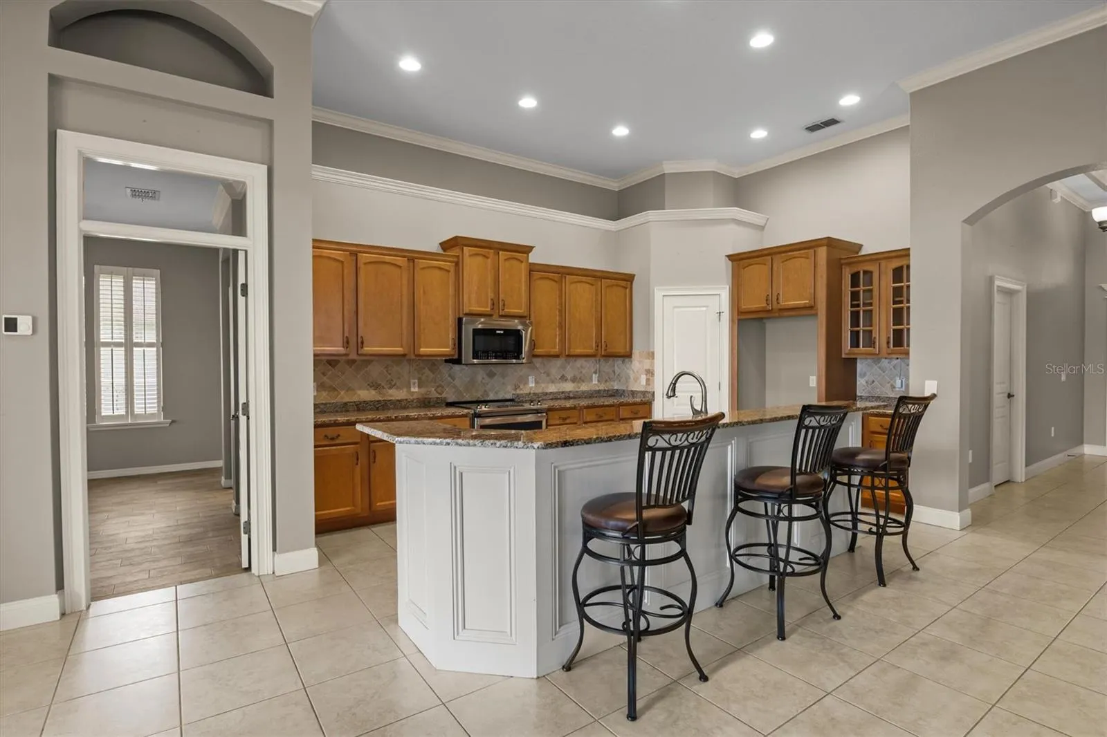 8281 Lake James Dr, Lakeland, Florida 33810 — photo 9