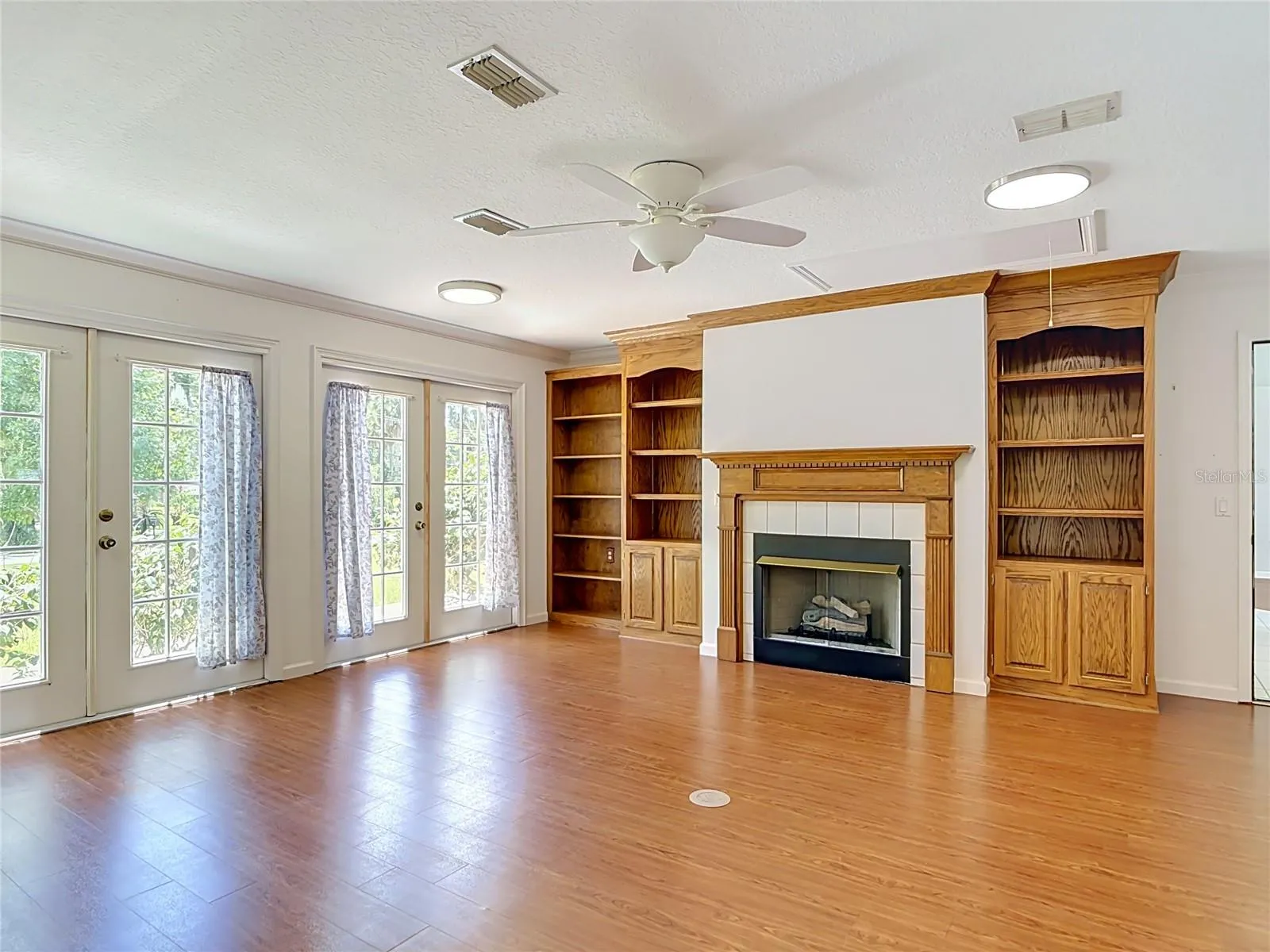 bonus/ game room