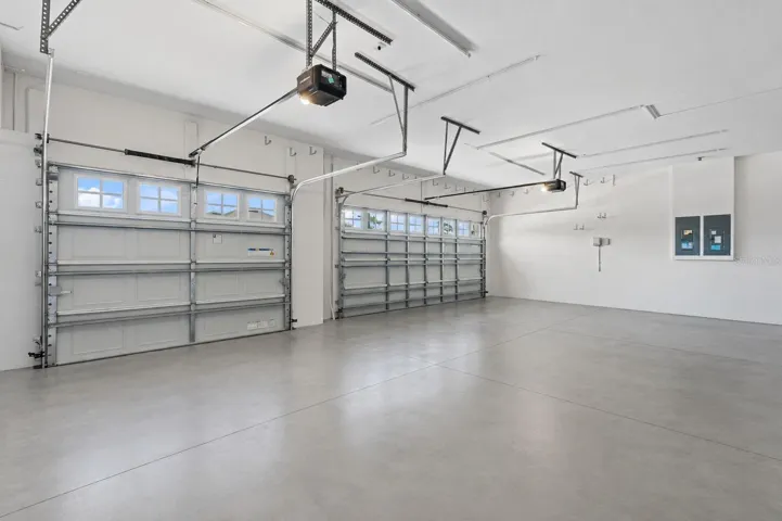Immacutlate 3-car garage.