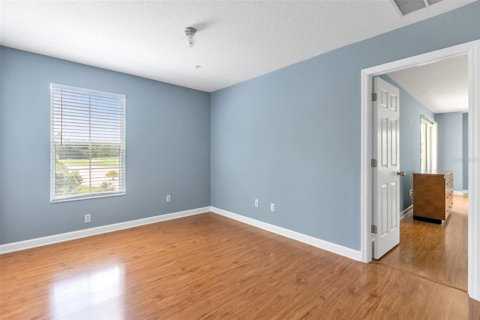 upstairs flex space