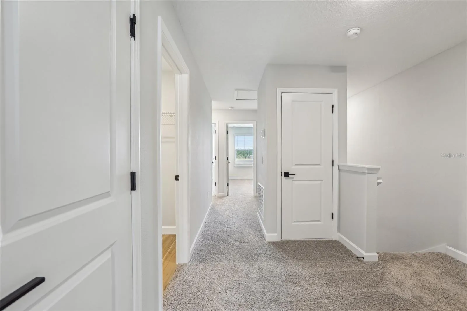 Representative images and renderings are for illustrative purposes. Actual structural options and design finishes of home may vary.