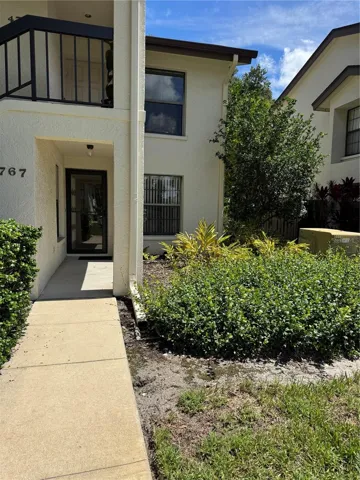 2-bedroom, 2-bathroom ground-floor corner condo